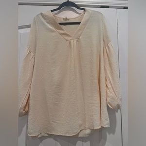 ☀️Jodifl Cream Colored Blouse☀️